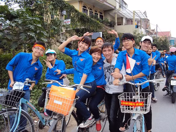 Sân chơi của bạn trẻ Việt - Lào