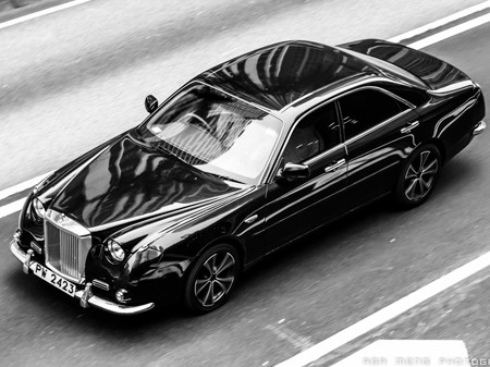 Hồng Kông: Ra ngõ gặp siêu xe