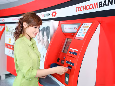 Ngân hàng tìm về dịch vụ