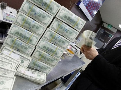 Ngân hàng Nhà nước mua vào lượng lớn ngoại tệ