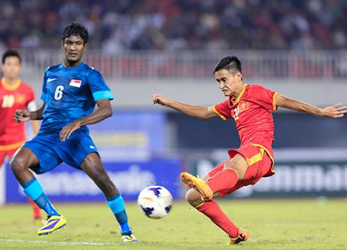 Clip: 'Mổ xẻ' các pha lỡ cơ hội ghi bàn của U23 VN