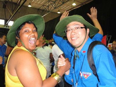 Tay trong tay đoàn kết