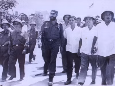 Ngày ấy, Chủ tịch Fidel bật khóc bên bờ Bến Hải