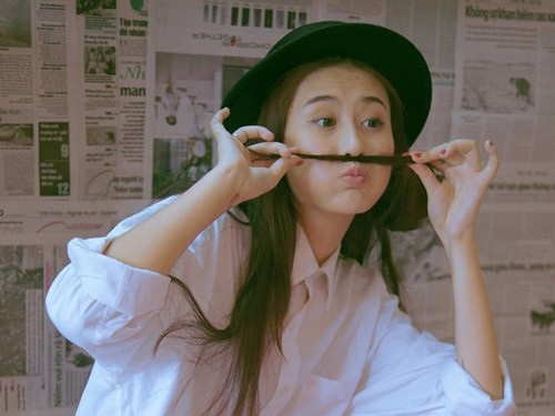 Hot girl Hà Lade lên tiếng về chuyện gọt cằm