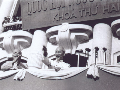 Những bức ảnh chụp Bác Hồ đi bầu cử chưa từng công bố