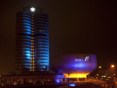 BMW ra mắt nhãn phụ “i”