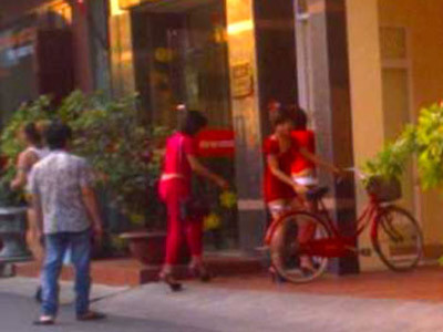 Khó phát hiện mại dâm do ...trá hình!