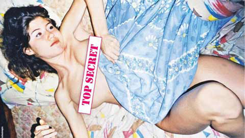 Nữ điệp viên Nga 'nóng bỏng' khoe thân