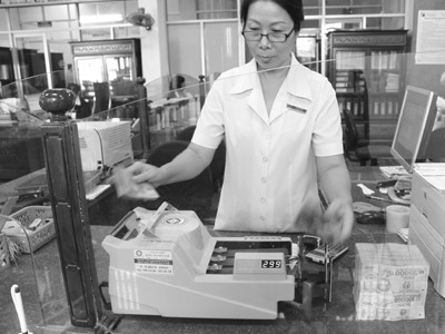 Đau đầu với... Tiền tồn kho