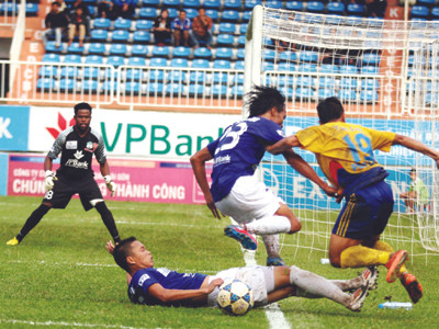 Các bầu tranh cãi dữ dội