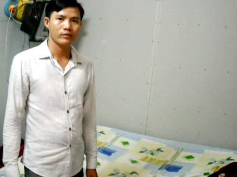 Phó công an xã bị tố 'tòm tem' vợ bạn