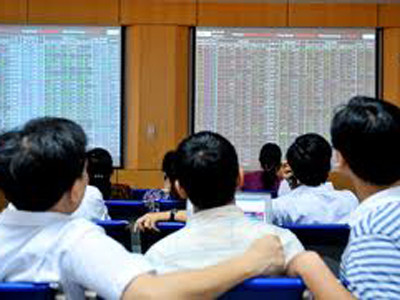 Cuối phiên, hai sàn đảo chiều ngoạn mục