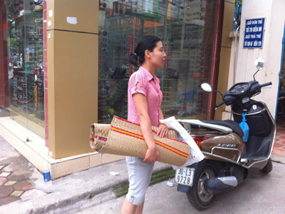 'Mật phục' bắt thăm xin học mẫu giáo cho con