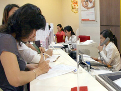 Công chức trẻ: 'Làm em ăn thèm vác nặng'