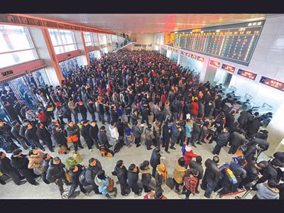 Người Trung Quốc gian nan về quê ăn Tết