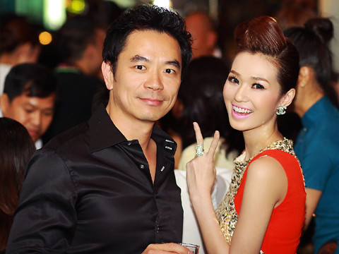 Khánh My e ấp bên người yêu Mai Phương Thúy