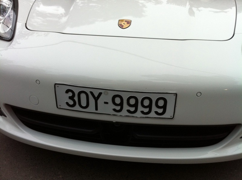 Siêu xe sử dụng biển trùng số