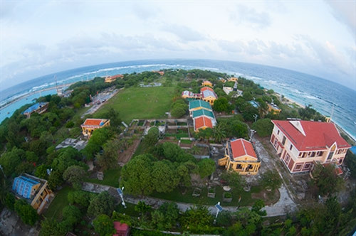 Song Tử Tây yên bình giữa trùng khơi