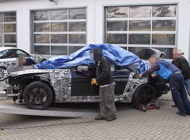 2012 BMW M6 'tử nạn' trên đường thử