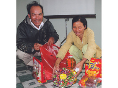 Niềm vui đón “tết mới” với vợ chồng ông Nguyễn Dũng	Ảnh: Nguyễn Huy