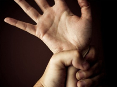 Ngồi tù vì dùng "của quý" đánh vợ