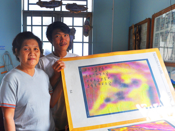 Xuyên Việt lượm đất thiêng