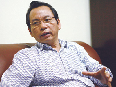 Phó Chủ tịch UBND TP Hà Nội, Vũ Hồng Khanh trả lời PV báo Tiền Phong. Ảnh: Hồng Vĩnh