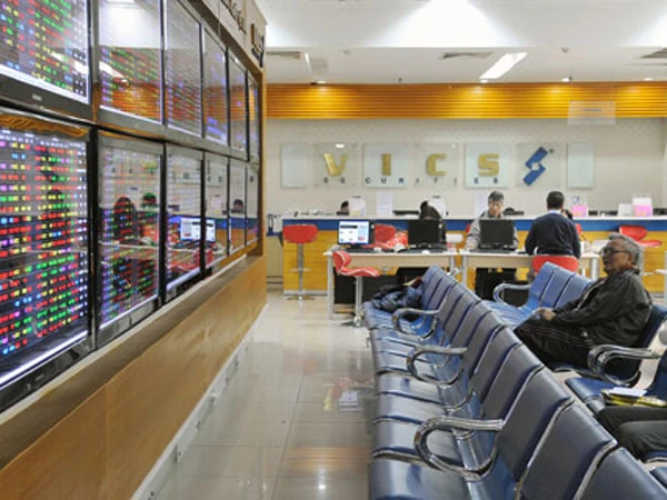 Dự kiến trong tuần này UBCKNN sẽ công bố các CTCK bị kiểm soát đặc biệt, do mất thanh khoản Ảnh: Từ Internet