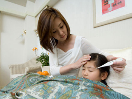 Lỗi 'chết người' cho con uống thuốc