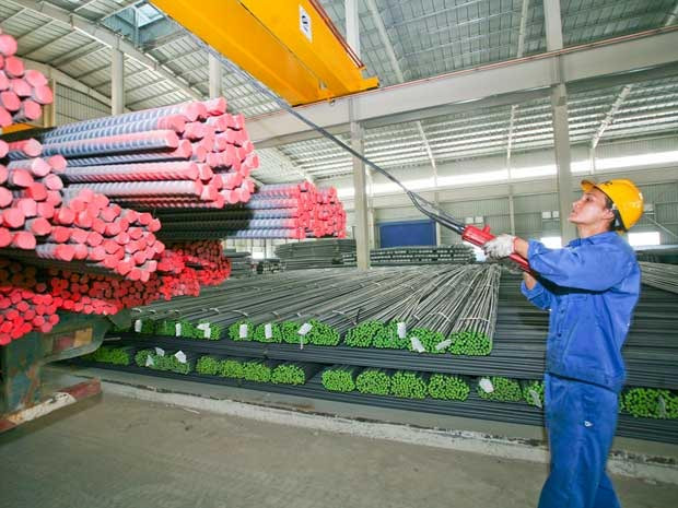 Điều mà các doanh nghiệp sản xuất thép cần lo lắng và đối phó chính là giải pháp cạnh tranh để giành lại thị trường ngay trên sân nhà, thay vì loay hoay tìm cách xuất khẩu. Ảnh: LMK