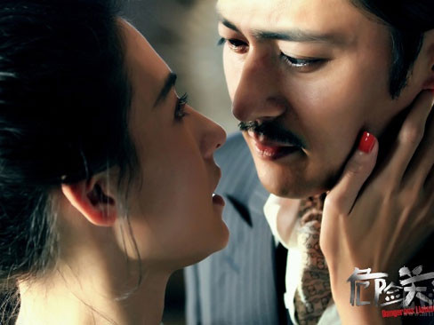 Jang Dong Gun 'qua mặt vợ' đóng cảnh nóng