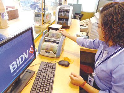 Khi nhà băng bắt tay viễn thông