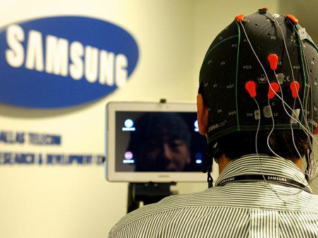 Samsung phát triển tablet điều khiển bằng ý nghĩ