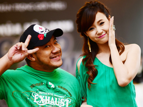 Midu nhí nhảnh bên Hiếu Hiền