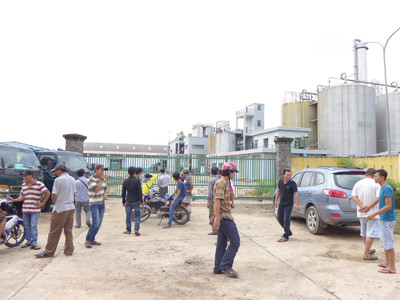 Quậy phá nhà máy cồn Ethanol để đòi nợ