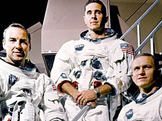 Tên lửa Mỹ không đưa người lên Mặt trăng?