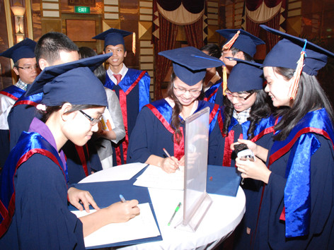 Cứ thất nghiệp là đi làm… thạc sĩ