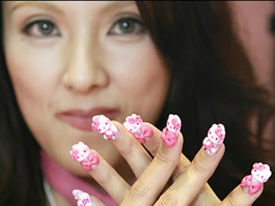 Ngộ nghĩnh với nail 'Hello Kitty'