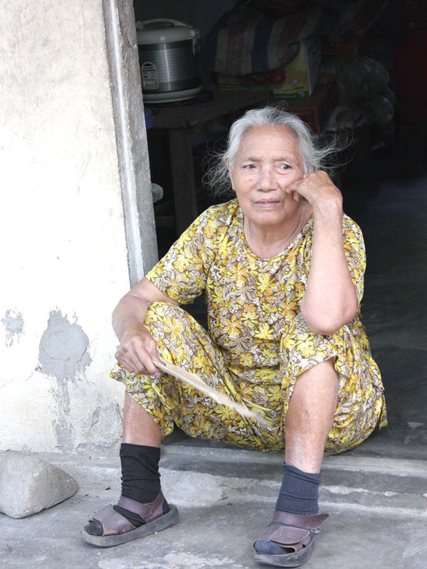 Bà Nguyễn Thị Thi : “Lâu lắm rồi không có ai ra thăm”