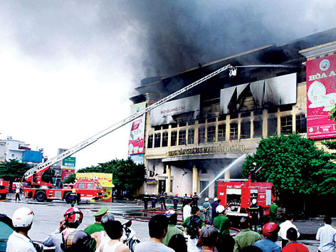 Thiêu rụi 500 quầy, thiệt hại 500 tỷ đồng