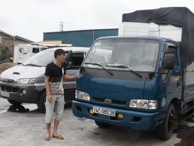 40 chủ hàng bắt đền công an Hải Dương