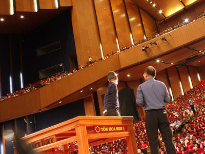 Chuyện Nick Vujicic: Diễn giả chuyên nghiệp là thế nào?