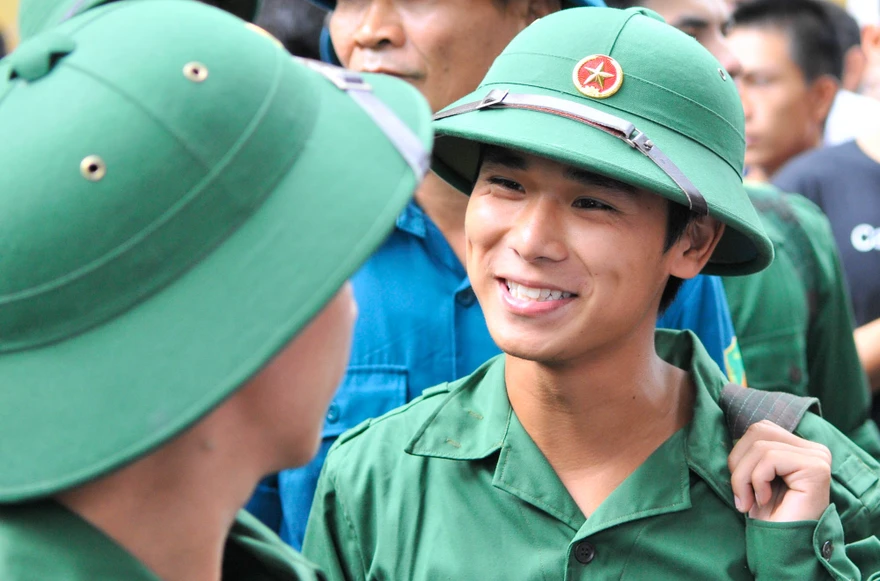 Tân binh rạng rỡ ngày nhập ngũ