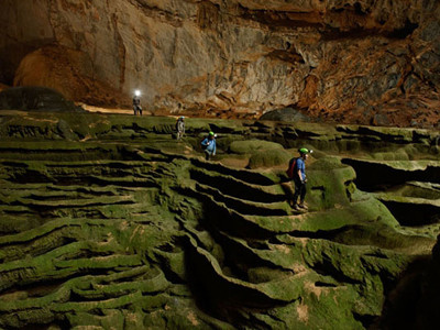 Đoàn du khách đầu tiên đến Sơn Đoòng