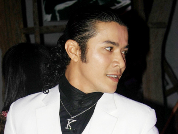 Kasim Hoàng Vũ: Hạ đẳng cấp Mr Đàm?