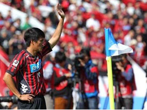 Công Vinh mờ nhạt trong ngày Sapporo thắng trận