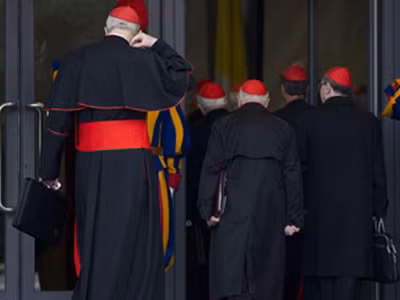 Vatican bắt đầu chọn giáo hoàng từ ngày 12-3