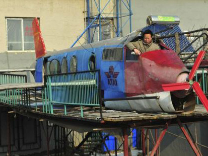 Tự chế máy bay từ… phế liệu