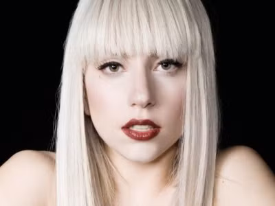 Lady Gaga đã đi lại được sau chấn thương