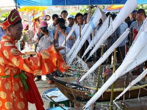 Chuẩn bị lễ Khao lề thề lính Hoàng Sa